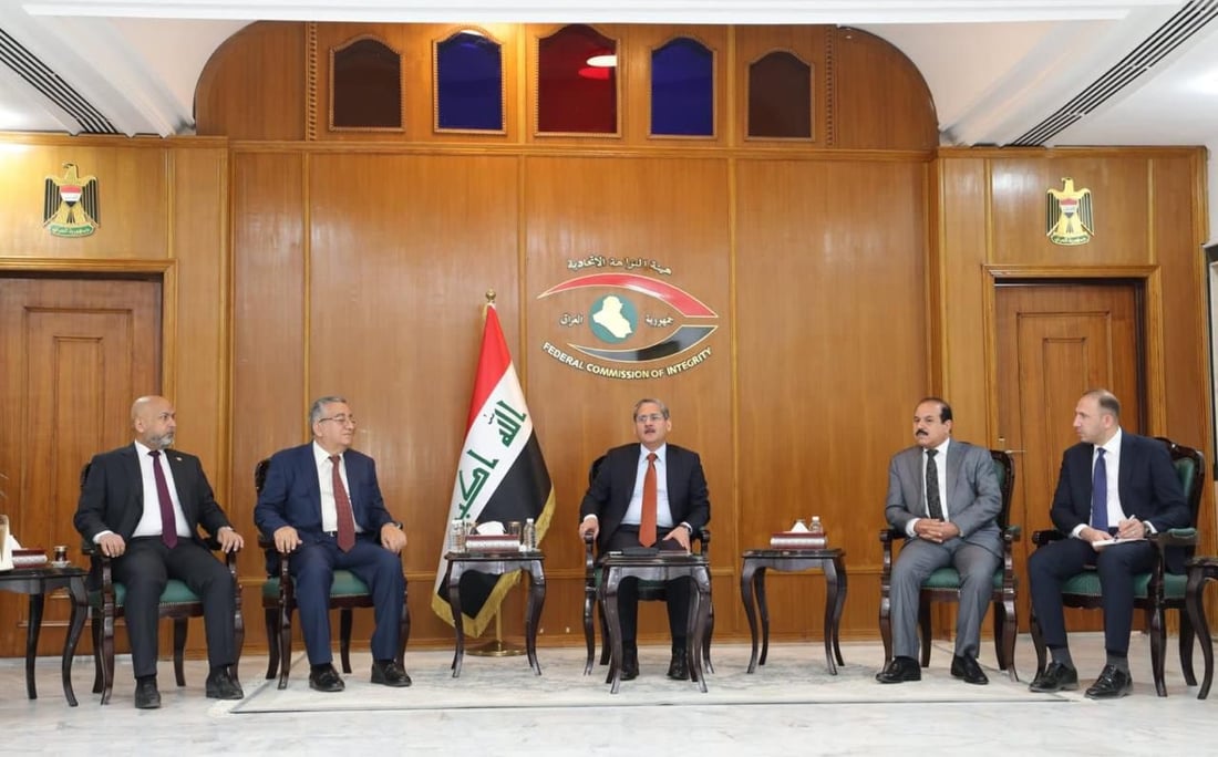 النزاهة تكرم 9 باحثين فازوا بمسابقة “شارك في معركة الفساد”