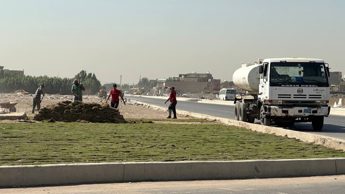 صور: فرش ساحة “سيد هاشم” بالعشب.. وأهالي الزعفرانية يطالبون بتشجيرها وتسييجها