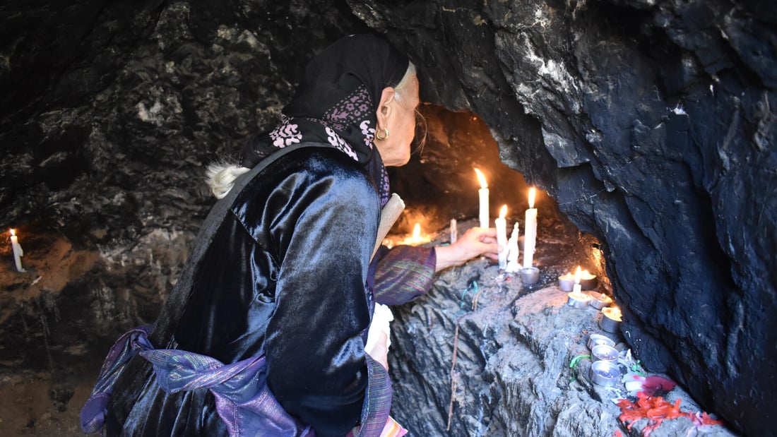 صور: مسيحيو شقلاوة يحيون ذكرى ربن بويا على ارتفاع 1270 متراً