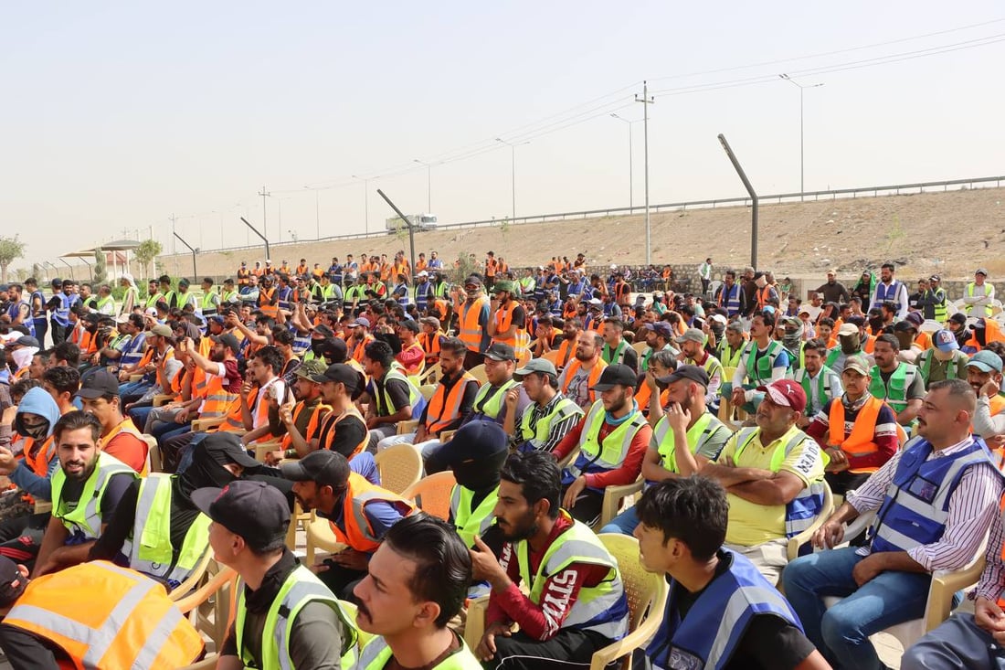الفلوجة تحتفل بعمالها وتكرمهم 150 ألف دينار (صور)