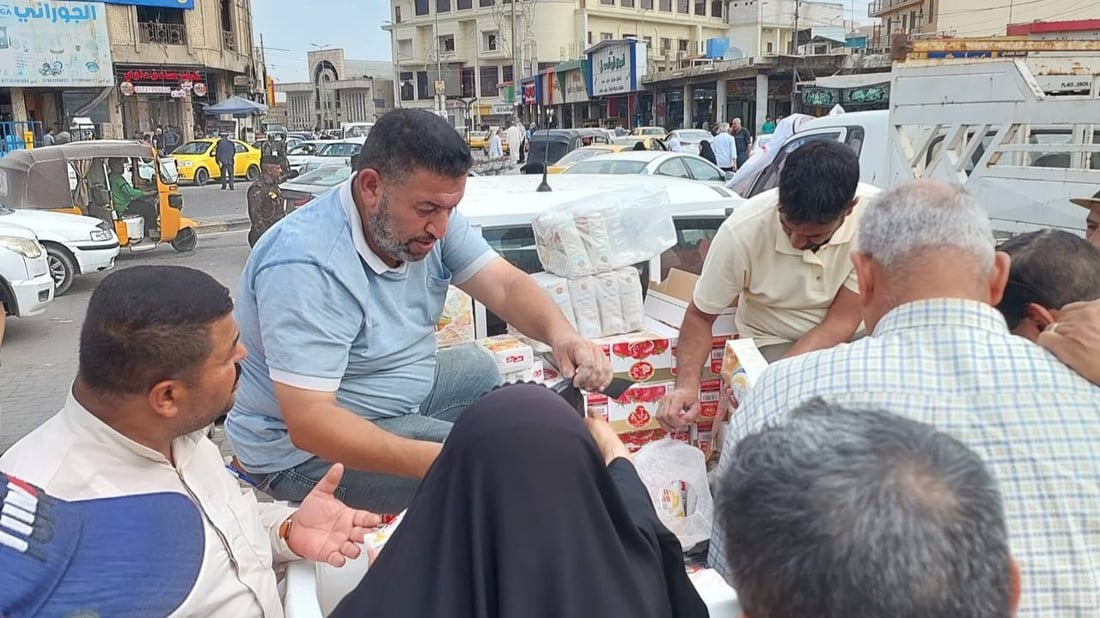 صور: بيض ودجاج ومعجون “بلاش” وسط الكوت.. سيارات وزارة التجارة بدأت البيع