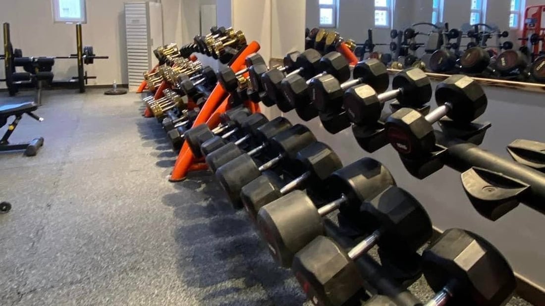 صور: مسبح ورياضة ومدربون في بسماية.. لا تذهبوا إلى بغداد ونحن نعمل 24 ساعة