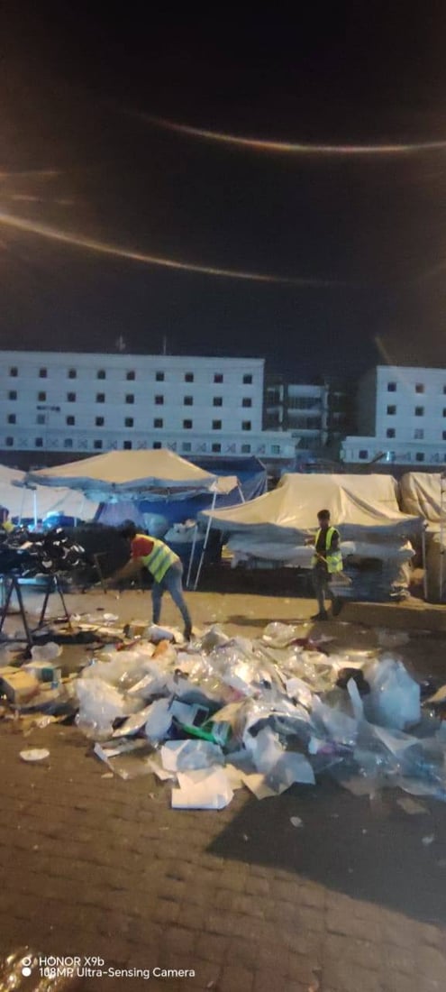 رۆژانى هەینى؛ زبڵ و خاشاک سەنتەرى هەولێر دادەپۆشێت