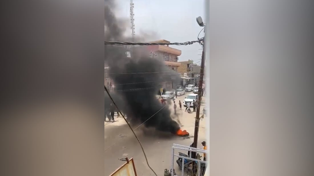 الحلة غاضبة من اختفاء الغاز.. أغلقت الشوارع وأشعلت الإطارات (فيديو)