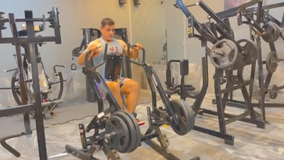 Fitness enthusiasts transform small workout space into one of Baghdad’s largest gyms