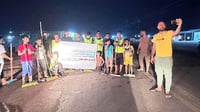 صور: شباب حمرين يغسلون شوارع السعدية وينيرون مقبرة الن...