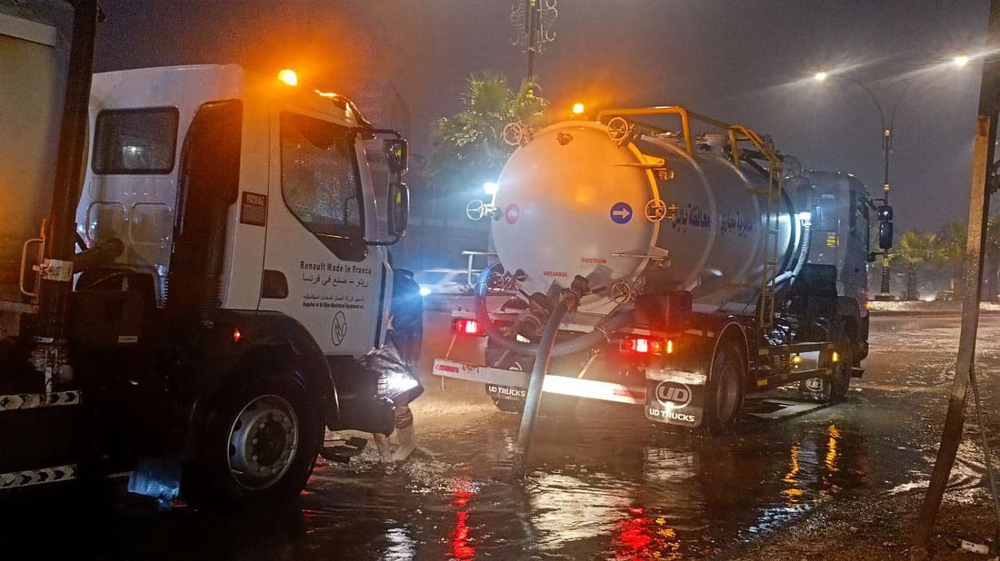 صور: أمطار غزيرة تغرق مناطق الحلة.. والمجاري تدفع كل آلياتها إلى الشوارع