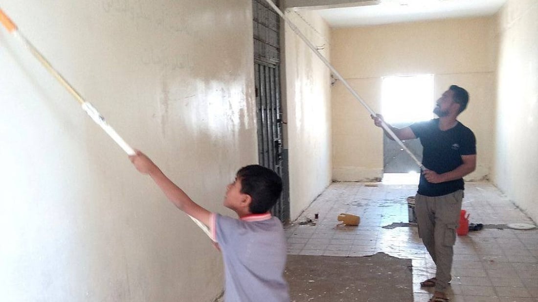 ابو غريب: تأهيل مدرسة “الشيخ ضاري” على نفقة محاضرين مجانيين (صور)