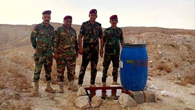 چه‌ند پێشمەرگەیه‌ك چاڵاو بۆ باڵنده ‌و ئاژه‌ڵه‌ كێوییه‌كان ئاماده‌ ده‌كه‌ن