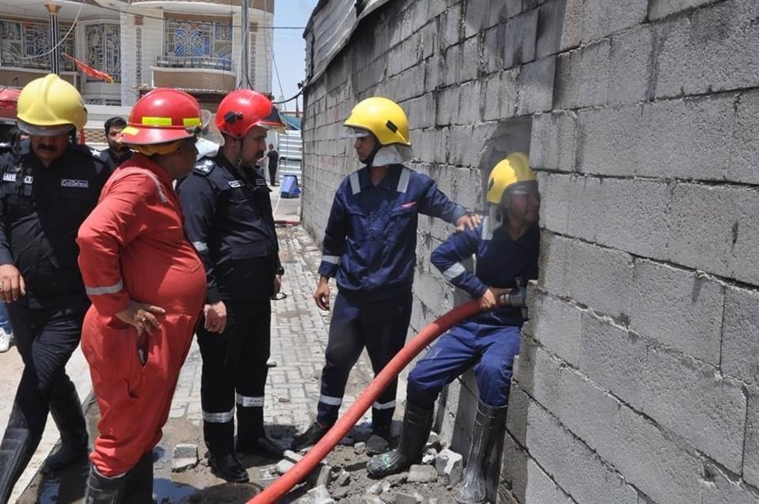 صور: حريق يلتهم محطة لغسل المفروشات وسط البصرة والسبب “تماس” كالعادة