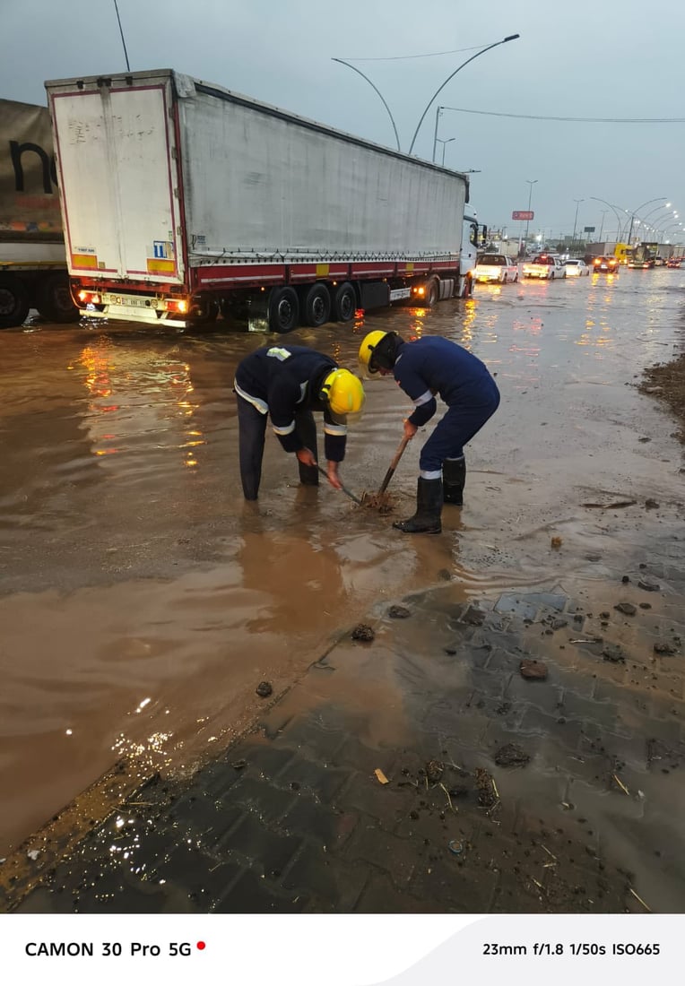 لە زاخۆ لافاو زیانی بە ژمارەیەک ئۆتۆمبێل و خانوو گەیاند