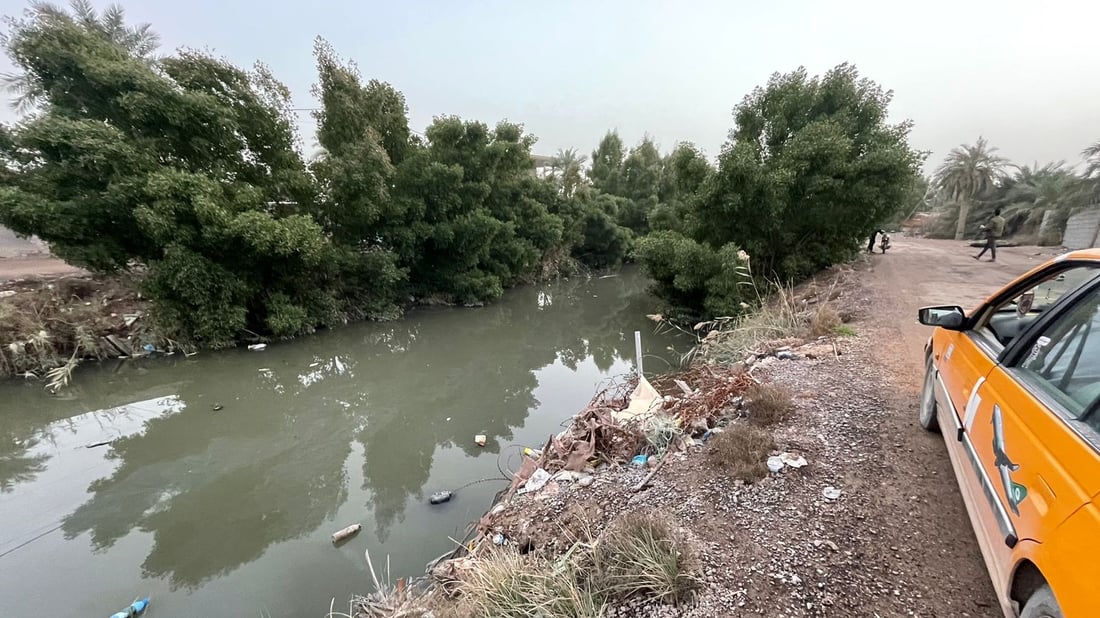 آخر صُناع القوارب شرق البصرة.. محبو الجولات النهرية يبقون صنعتنا على قيد الحياة