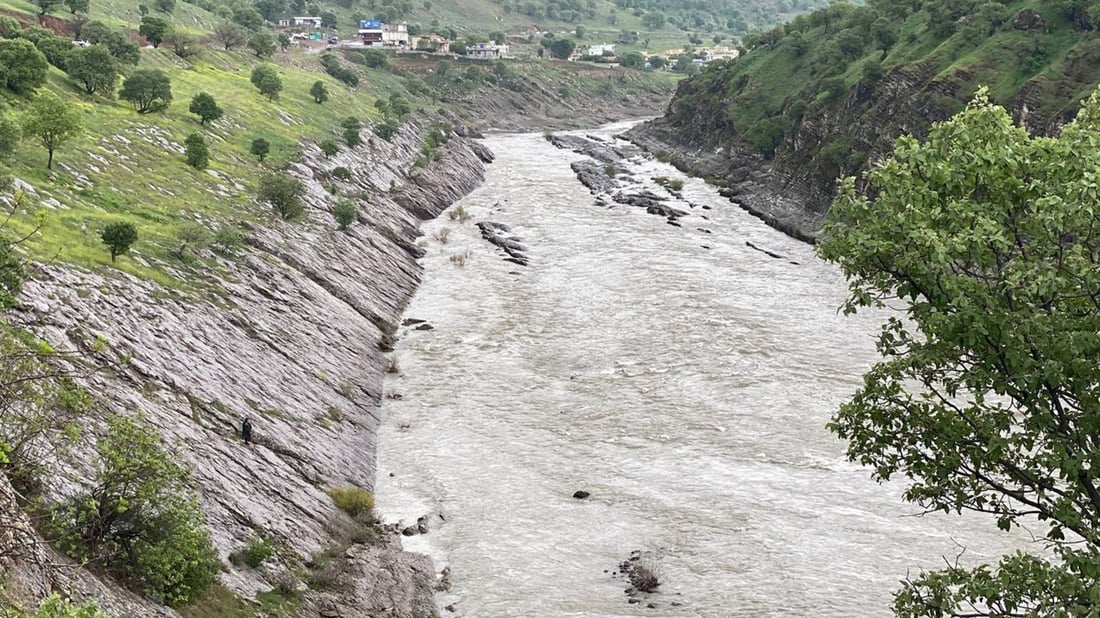 “بە درێژایی 150 کیلۆمەتر لە زێی گەورە بەدوای تەرمی ئاڤێستادا دەگەڕێین”