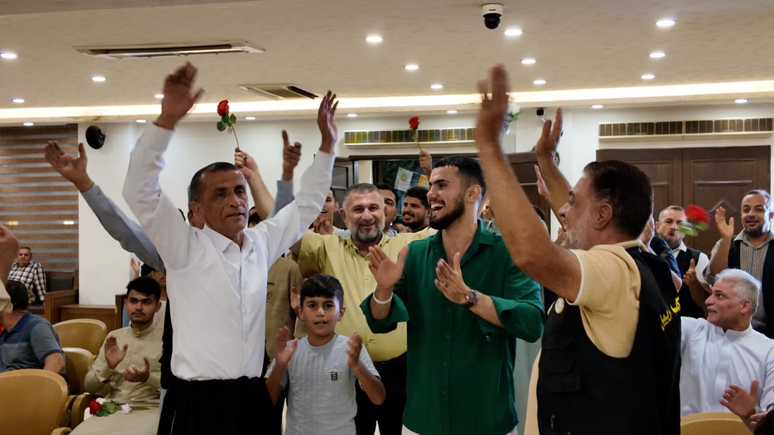 الشيعة يهدون السنّة وروداً بمولد النبي.. احتفالية العتبة الحسينية في أربيل
