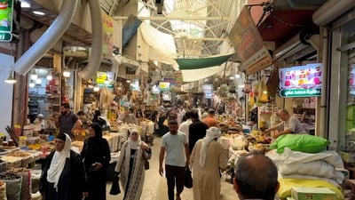 هنا الموصل منتصف النهار.. عاد الجميع إلى باب السراي إلا الصاغة (فيديو)