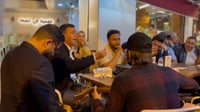 فيديو: الكرادة داخل تغني بهدوء بعد الإفطار في 