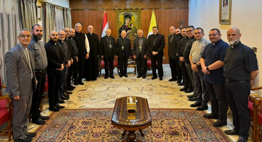 “هليلويا.. هليلويا”.. لويس ساكو يعود إلى بغداد واستقبله ممثل السوداني (صور)