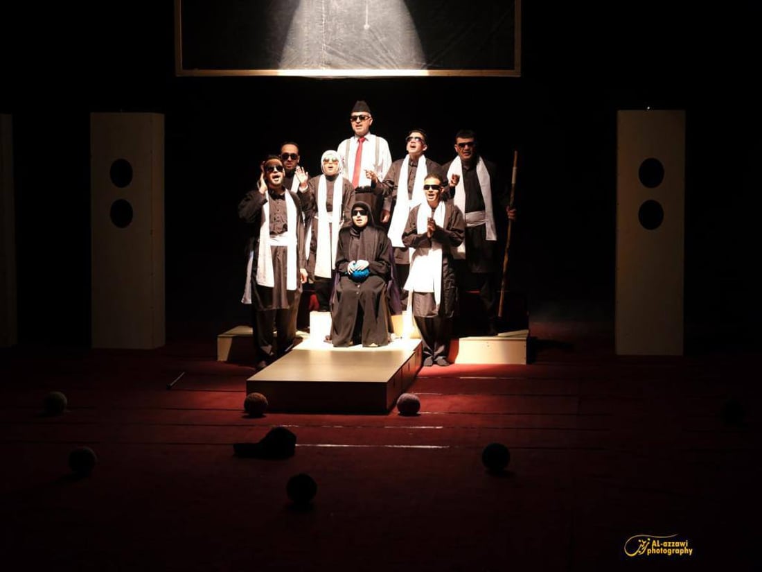 السبت في جامعة الزهراء.. كربلاء تنتظر مسرحية “حفيد نيوتن” من فرقة السراج للمكفوفين