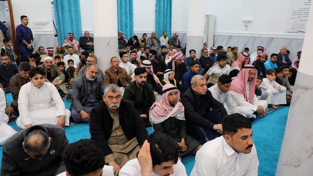 أجواء من الألفة والمحبة في جامع السماوة الكبير (فيديو)