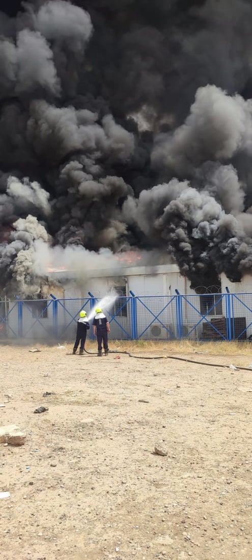 لە بەردەڕەش ئاگر لە کۆگایەکی کەلوپەلی کارەبایی کەوتەوە