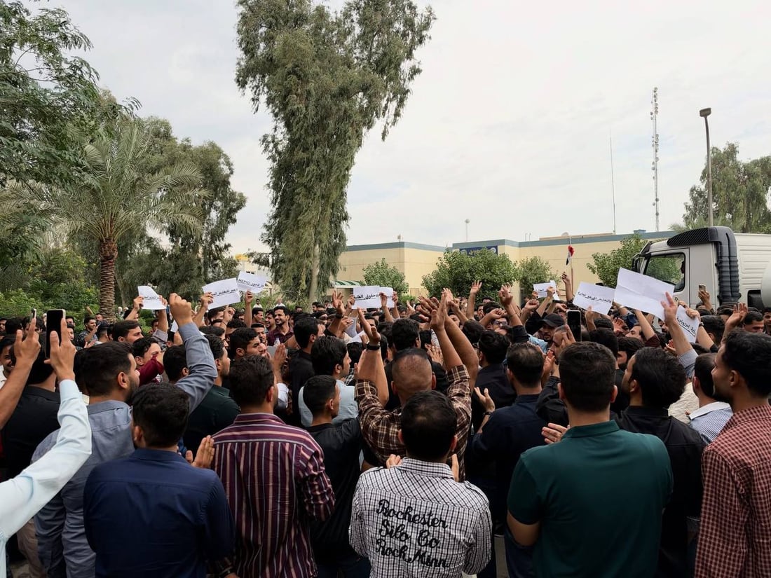 طلبة جامعة بابل يرفضون دفع 66 ألفاً لتطبيق HEPIQ: “التعليم حق مو تجارة”