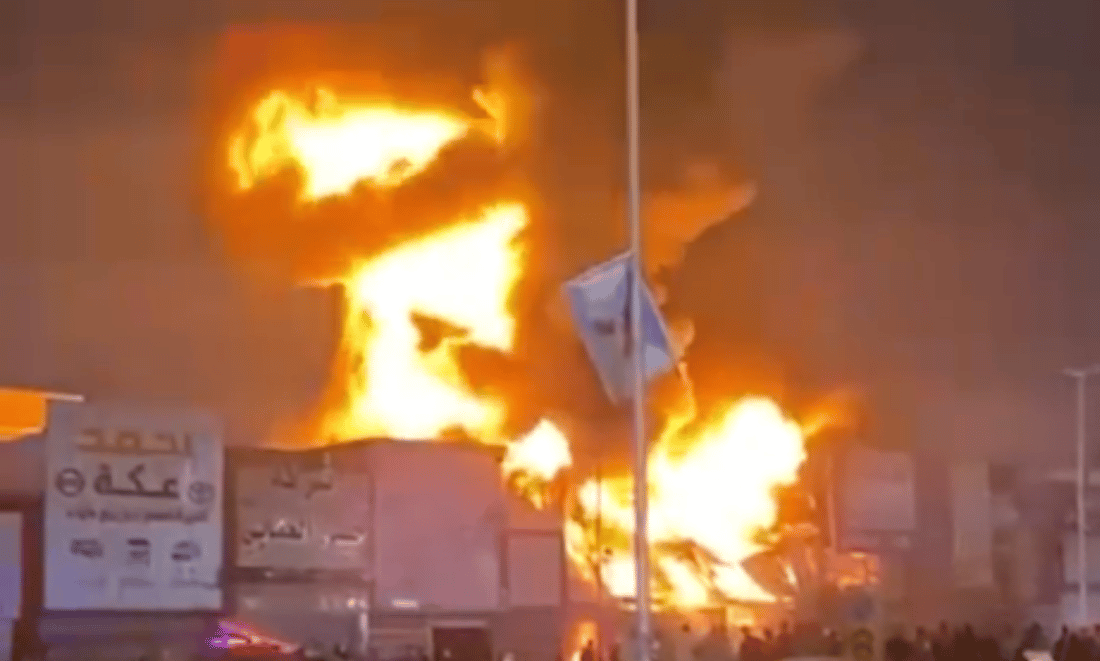 Fire tears through commercial units in Baghdad