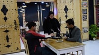 من نساء تكريت الماهرات.. فيديو مع إسراء الخشماني من داخ