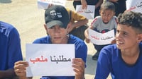 صور: الوركاء نصبت خيمة اعتصام مفتوح حتى تحقيق المطلب.. 50...