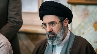 نجل خامنئي عن “قتلة” والده: لن يموتوا موتاً هانئاً على فراشهم.. وشكراً للعراق