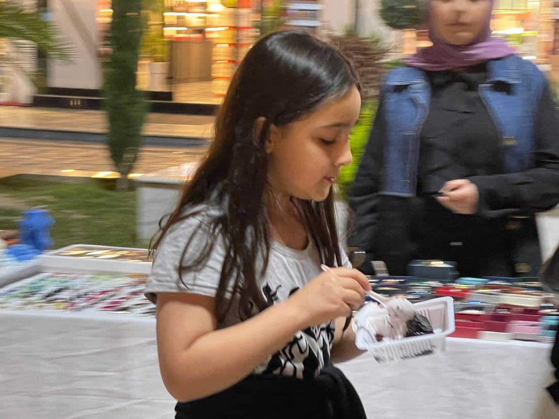 نساء من كركوك تستعرض مهارات إعادة التدوير في معرض “بوليفارد” الليلي (صور)