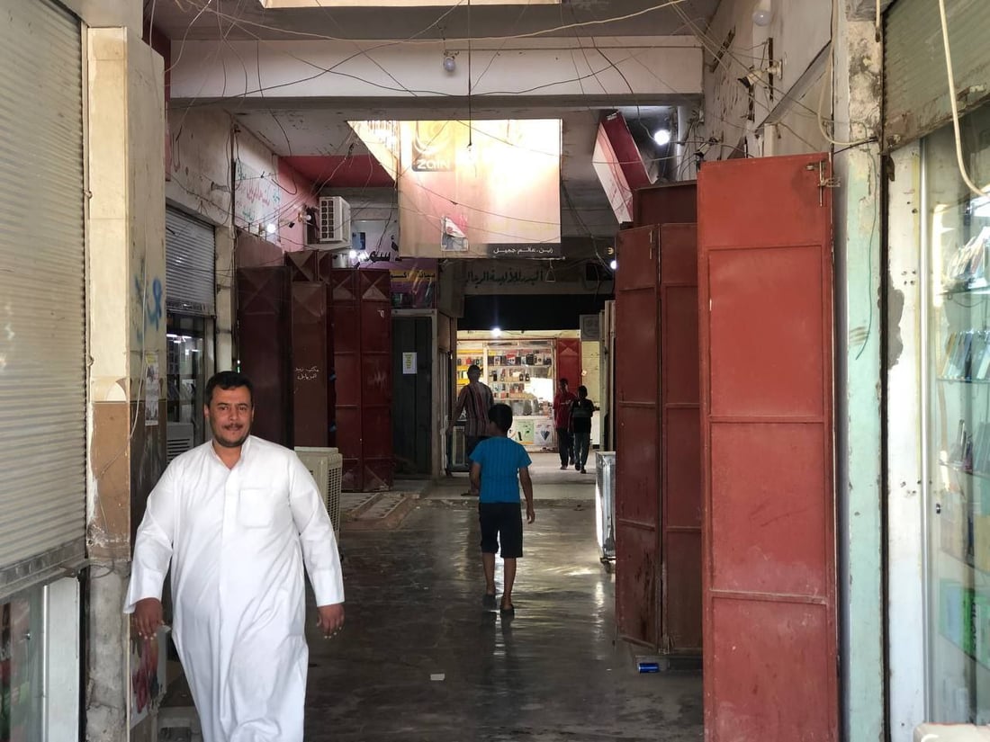 دين وأقساط.. سوق ربيعة يتكيّف مع ضعف القدرة الشرائية لسكان المدينة البعيدة