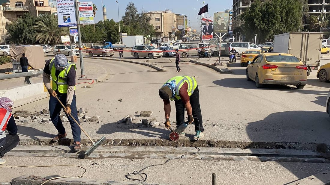 فيديو: صيانة جسر الحضارات وسط الناصرية.. لكن الطريق مازال سالكاً