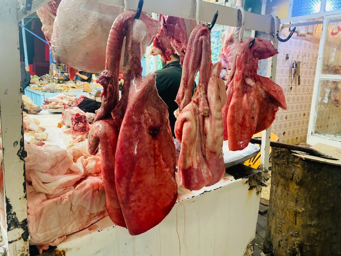 صور: هذا وقت “الكراعين” في العمارة.. وزبائن المحمودية يفضلون “باچة” العجل