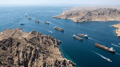 إيران توقف مرور ناقلات النفط عبر مضيق هرمز بعد الهجوم الإسرائيلي على لبنان