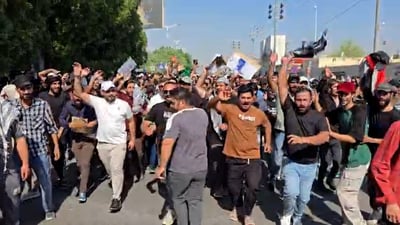 احتجاجات البصرة لا تهدأ.. مكافحة الشغب تطوق متعاقدي التربية هذه المرة