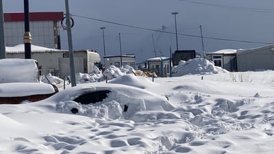 لە حاجی ئۆمەران ئۆتۆمبێلی گەشتیاران لەژێر بەفردا ونبوون