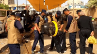 الشرطة المجتمعية تنضم إلى بلدية كربلاء في حملة تنظيف ا...