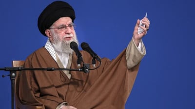 خامنەیی: تەعەدا ناکەینە سەر کەس و تەعەداش لە کەس قبوڵ ناکەین