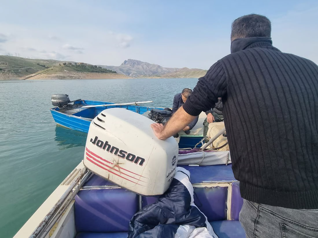 Tour boat operators in Dukan decry fishing nets