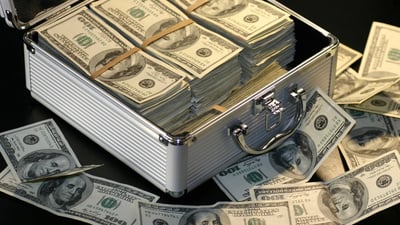 العراقيون وجدوا طريقة للاحتيال على أكبر مصرف أميركي يراقب الدولار!