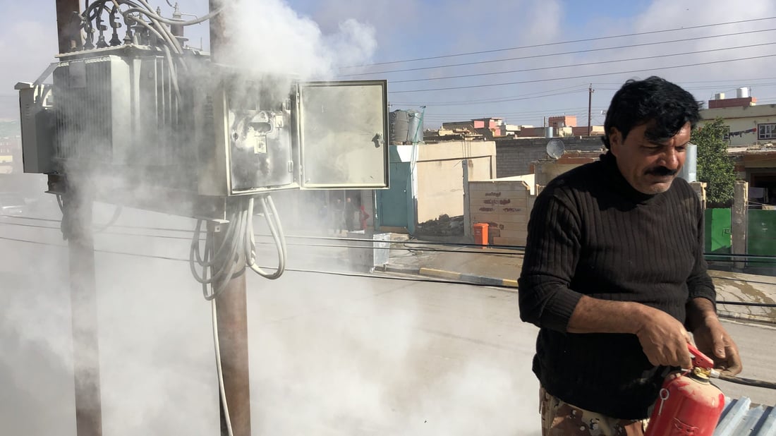 سنجار: الأهالي أخمدوا حريقا في المحولة.. و”الشهداء” غرق في الظلام (صور)