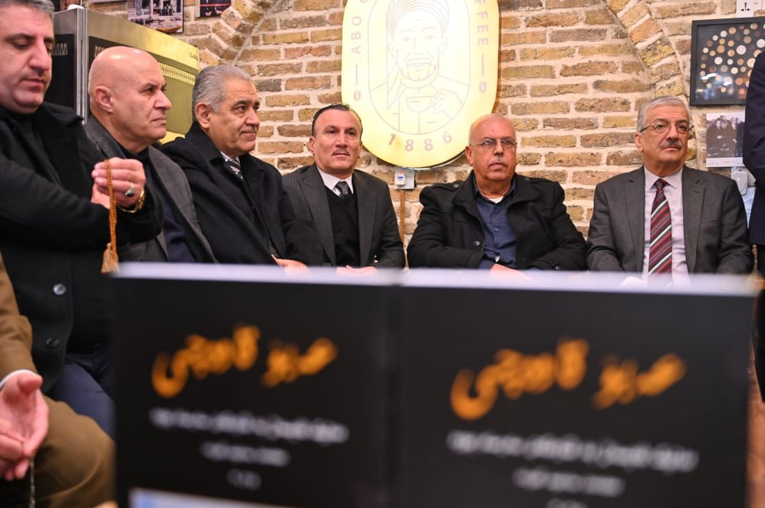 قاوەخانە تەمەن 139 ساڵییەکەی هەولێر کە کۆنترینیانە کرایە کتێب