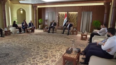 العيداني يشكل لجنة خاصة لمعالجة مشاكل خريجي الكليات الطبية