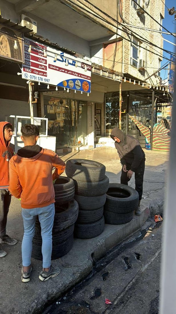 شاره‌وانى دهۆك خه‌ریكی كۆكرنه‌وه‌ى تایه‌ى كۆنى ئۆتۆمبێله‌