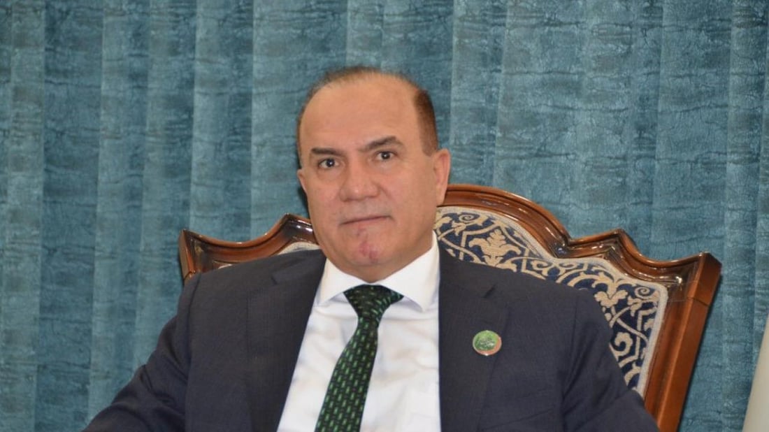 قوة أمنية تعتقل رئيس ديوان الوقف السني الأسبق وتقتاده إلى بغداد