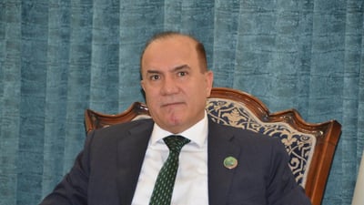 قوة أمنية تعتقل رئيس ديوان الوقف السني الأسبق وتقتاده إلى بغداد