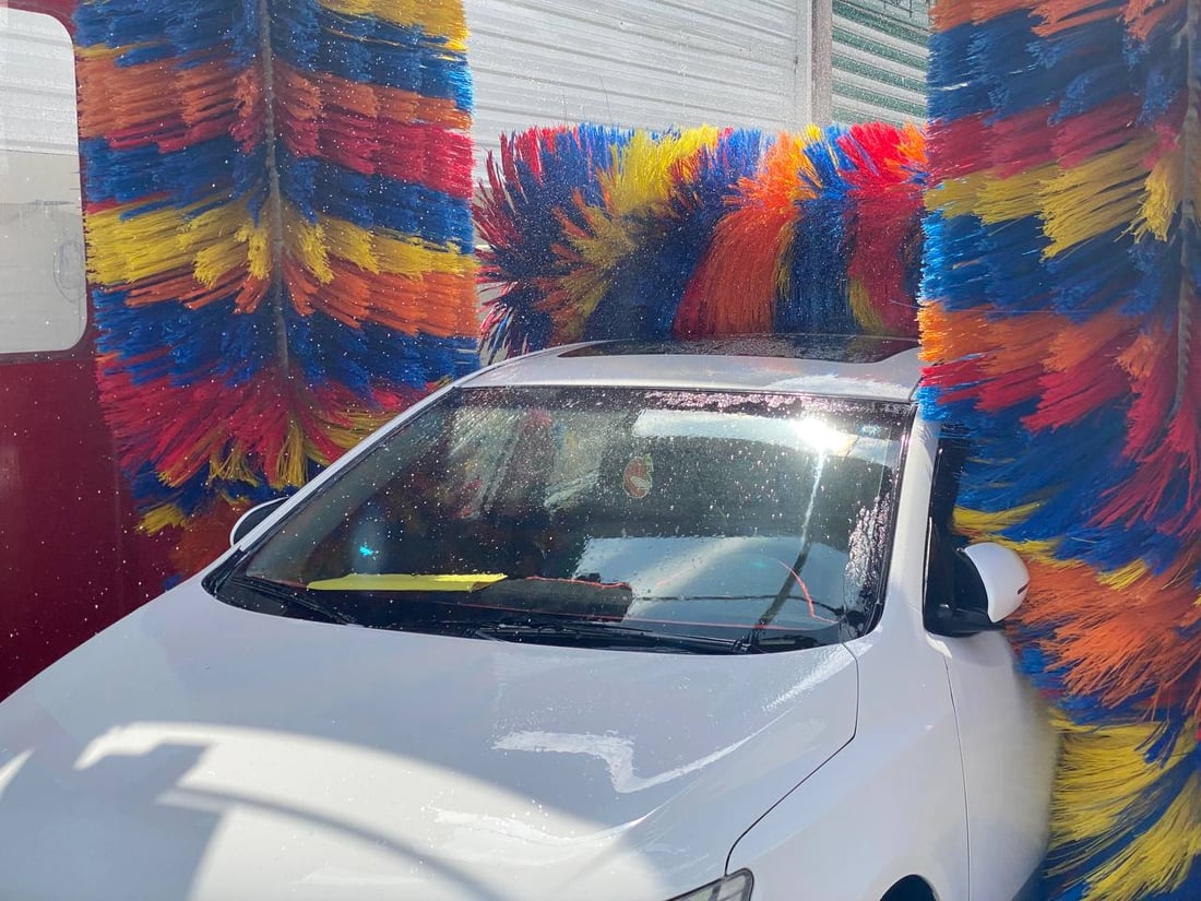 اغسل سيارتك بـ5 دقائق.. “قلعة هيت” تنصب أول منظومة ذكية لتنظيف العجلات (صور)