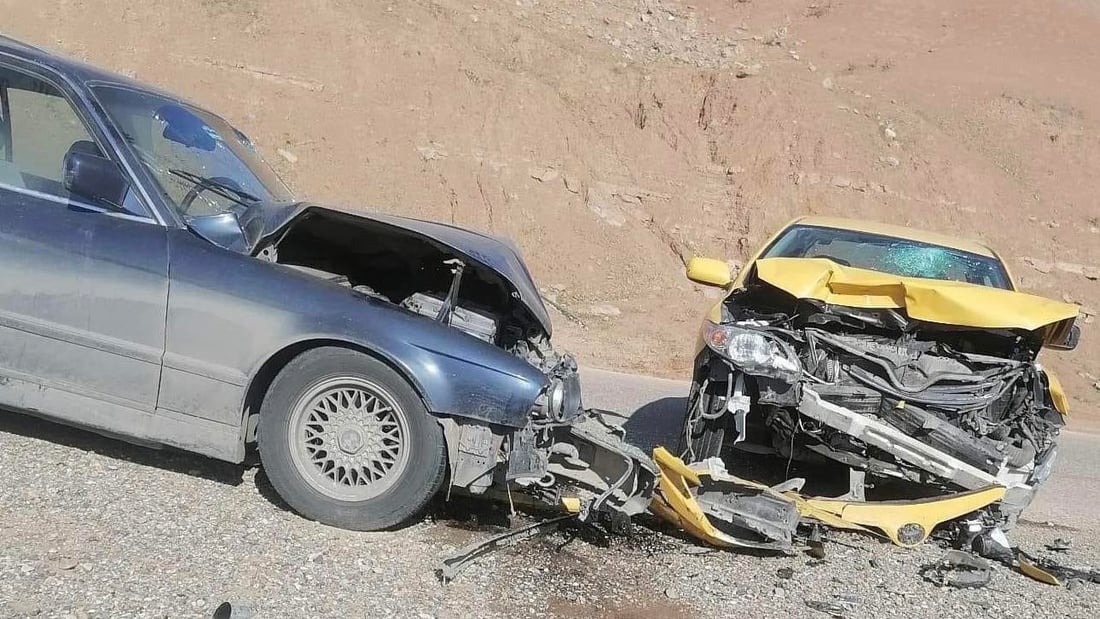 4 مصابين في حادث سير بين “BMW” وتاكسي على طريق كركوك – قادر كرم