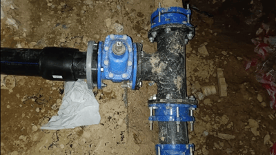 تۆڕی ئاوی گەڕەکێکی هەولێر گۆڕدرا 