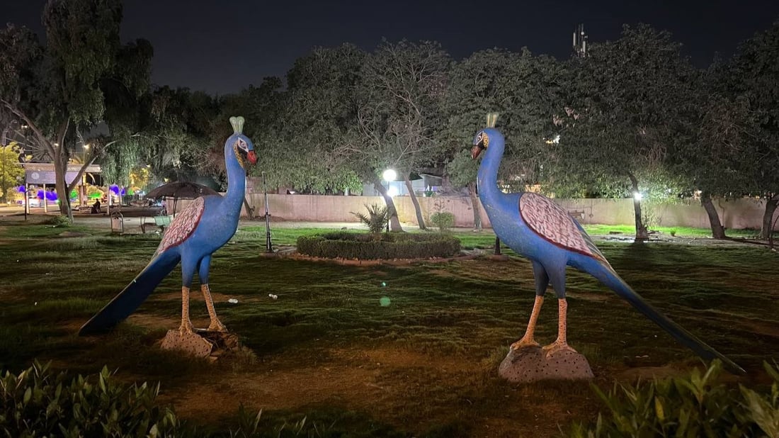 شارع دمشق أحلى ما في بغداد لولا المطبات والحفر.. صور مدهشة من ليل العاصمة